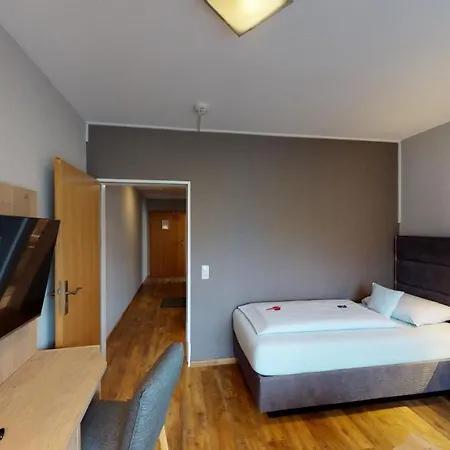 Sporthotel Zum Hohen Eimberg 4*