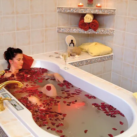 Hotel Zum Hohen Eimberg 4*