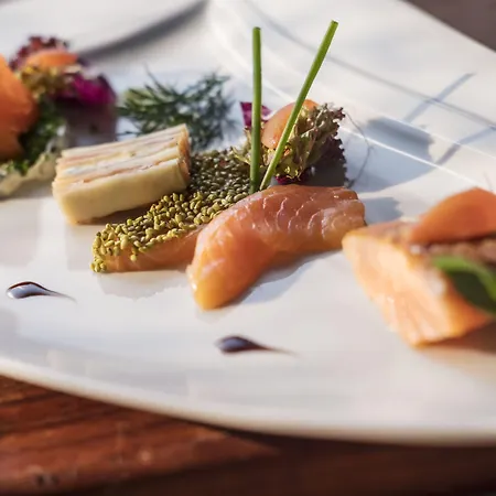 Zum Hohen Eimberg Hotell 4*