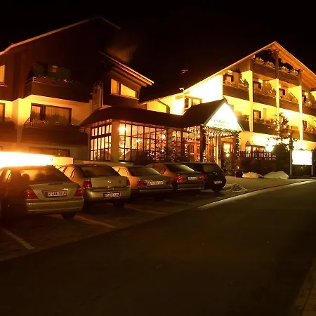 Hotell Zum Hohen Eimberg 4*