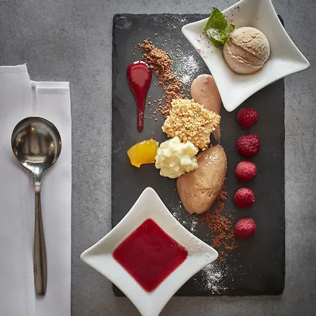 Zum Hohen Eimberg Hotel