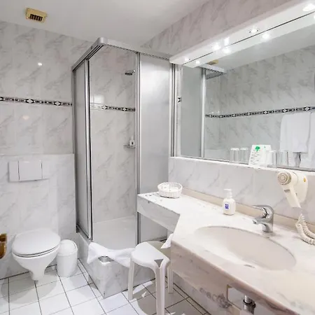 Sporthotel Zum Hohen Eimberg 4*